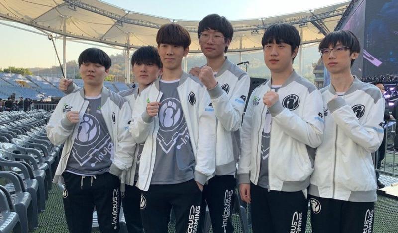 而此前与 而此前与